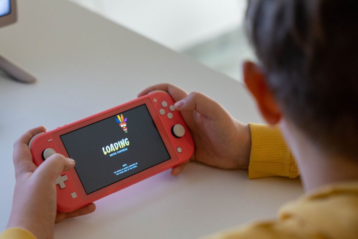 Minecraft sur Switch 2 le 27 octobre : ce qui change pour les enfants