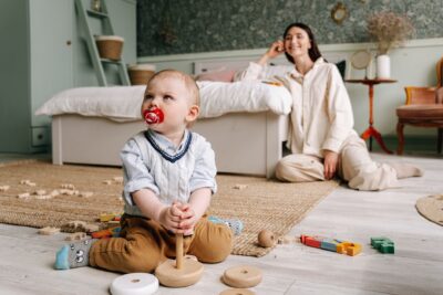 Rappels de jouets en octobre : hochet, coussins et peluches à risque d&rsquo;étouffement